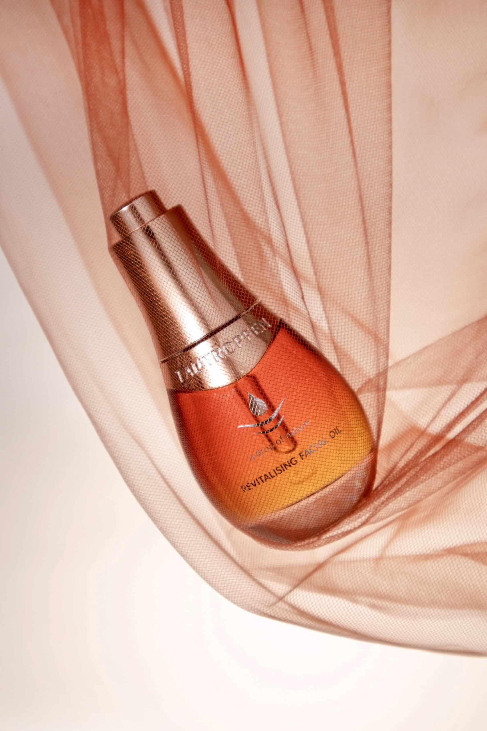 Revitalising <br>facial oil